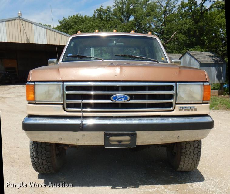 image for item DG1119 1991 Ford F350 XLT Lariat Crew Cab pickup truck