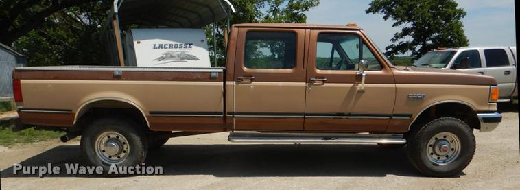 image for item DG1119 1991 Ford F350 XLT Lariat Crew Cab pickup truck