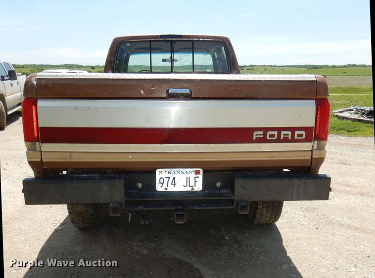 image for item DG1119 1991 Ford F350 XLT Lariat Crew Cab pickup truck