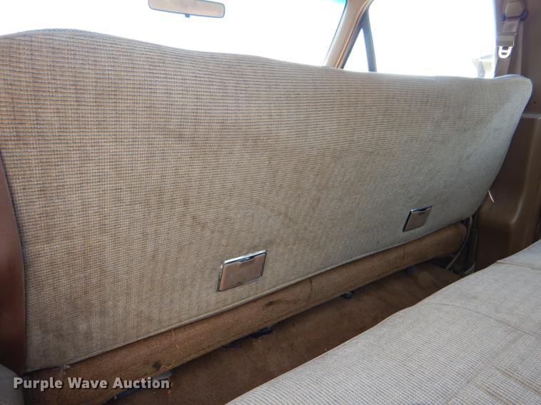 image for item DG1119 1991 Ford F350 XLT Lariat Crew Cab pickup truck