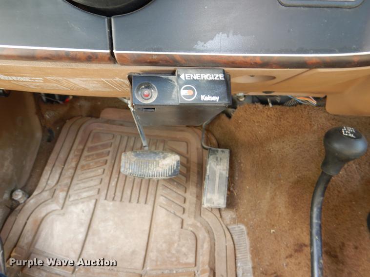 image for item DG1119 1991 Ford F350 XLT Lariat Crew Cab pickup truck