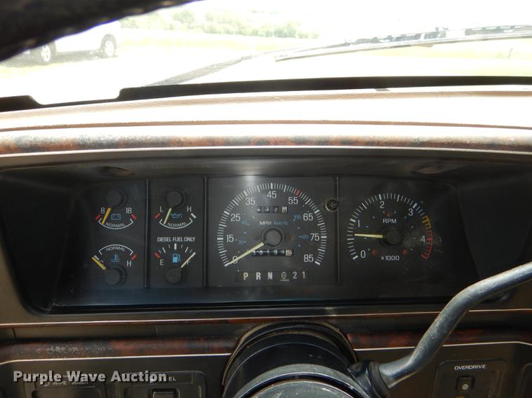 image for item DG1119 1991 Ford F350 XLT Lariat Crew Cab pickup truck