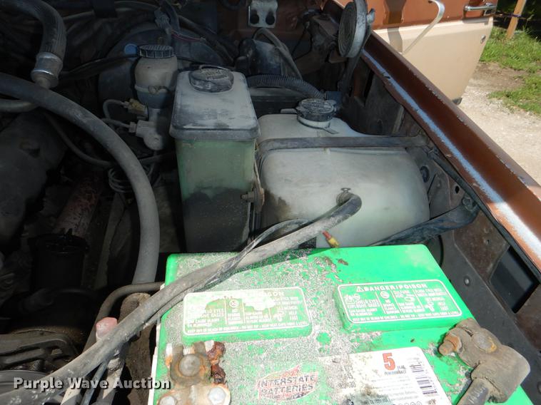 image for item DG1119 1991 Ford F350 XLT Lariat Crew Cab pickup truck