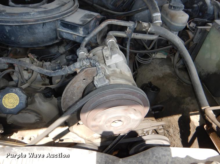 image for item DG1119 1991 Ford F350 XLT Lariat Crew Cab pickup truck