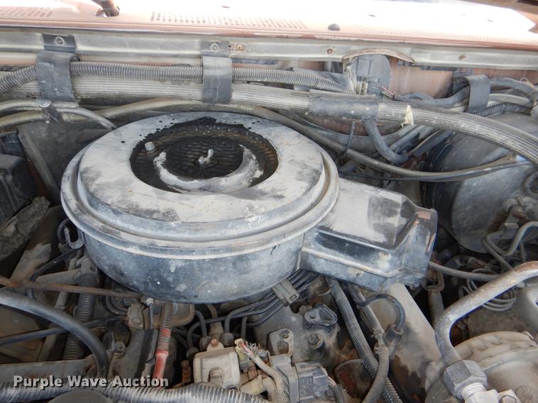 image for item DG1119 1991 Ford F350 XLT Lariat Crew Cab pickup truck