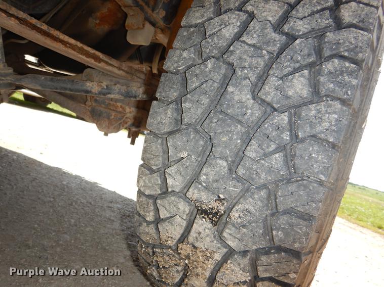 image for item DG1119 1991 Ford F350 XLT Lariat Crew Cab pickup truck