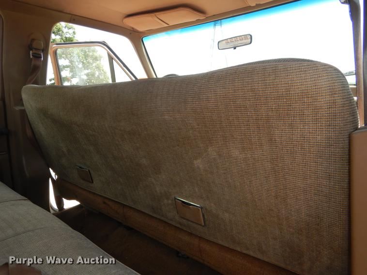 image for item DG1119 1991 Ford F350 XLT Lariat Crew Cab pickup truck