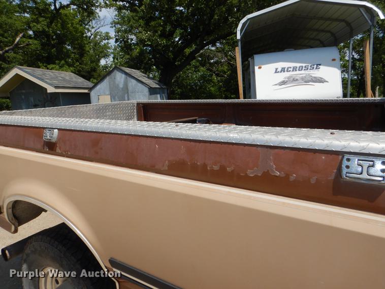 image for item DG1119 1991 Ford F350 XLT Lariat Crew Cab pickup truck