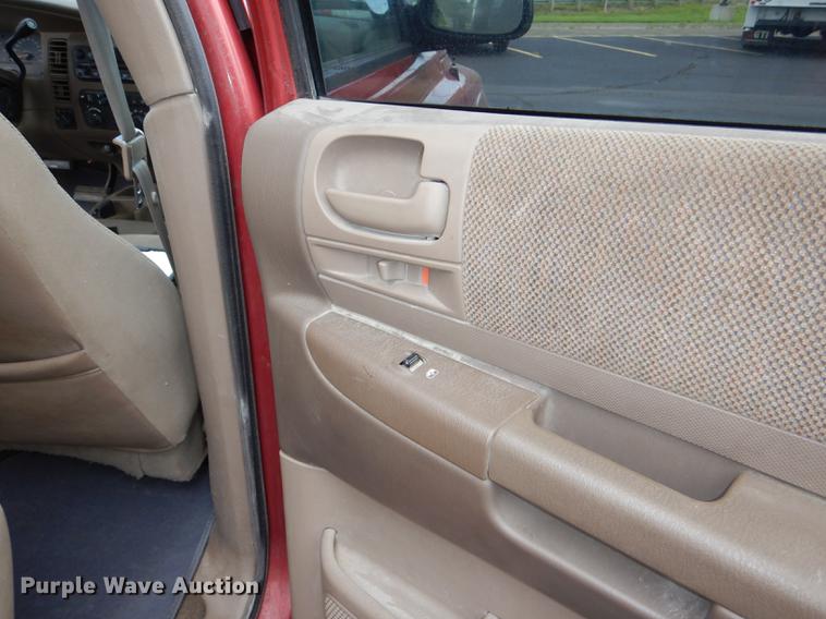 image for item DG1120 2001 Dodge Durango SLT SUV