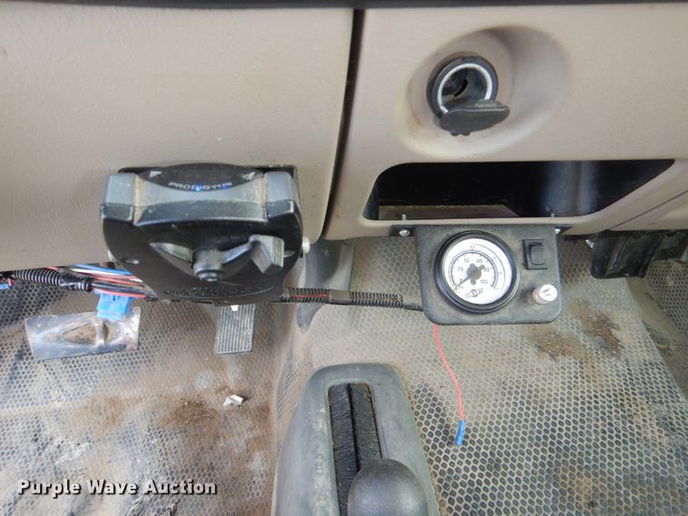 image for item DG1137 2006 Chevrolet Silverado 2500 Crew Cab pickup truck