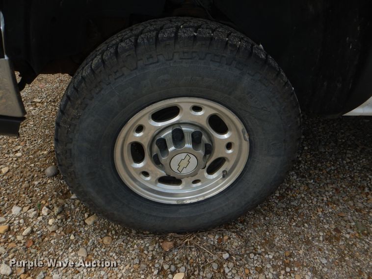 image for item DG1137 2006 Chevrolet Silverado 2500 Crew Cab pickup truck