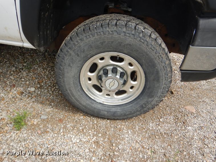 image for item DG1137 2006 Chevrolet Silverado 2500 Crew Cab pickup truck