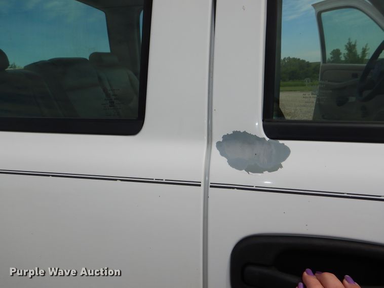 image for item DG1137 2006 Chevrolet Silverado 2500 Crew Cab pickup truck