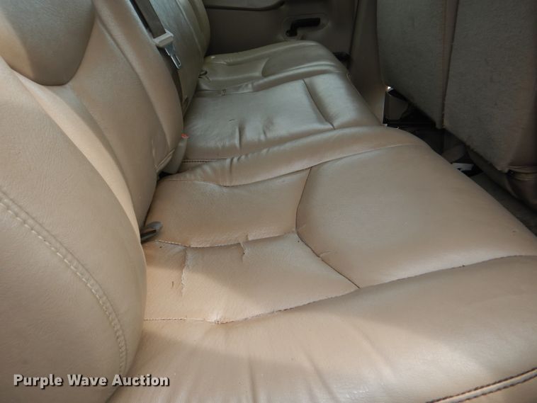 image for item DG1137 2006 Chevrolet Silverado 2500 Crew Cab pickup truck