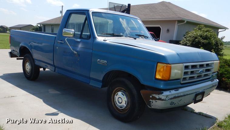 image for item DG1152 1989 Ford F150 pickup truck