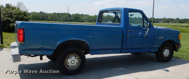 image for item DG1152 1989 Ford F150 pickup truck