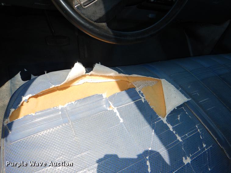 image for item DG1152 1989 Ford F150 pickup truck