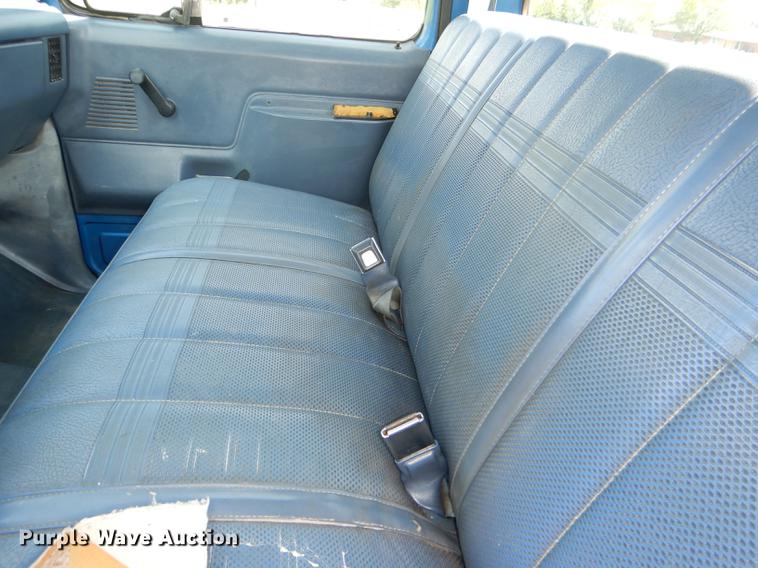 image for item DG1152 1989 Ford F150 pickup truck