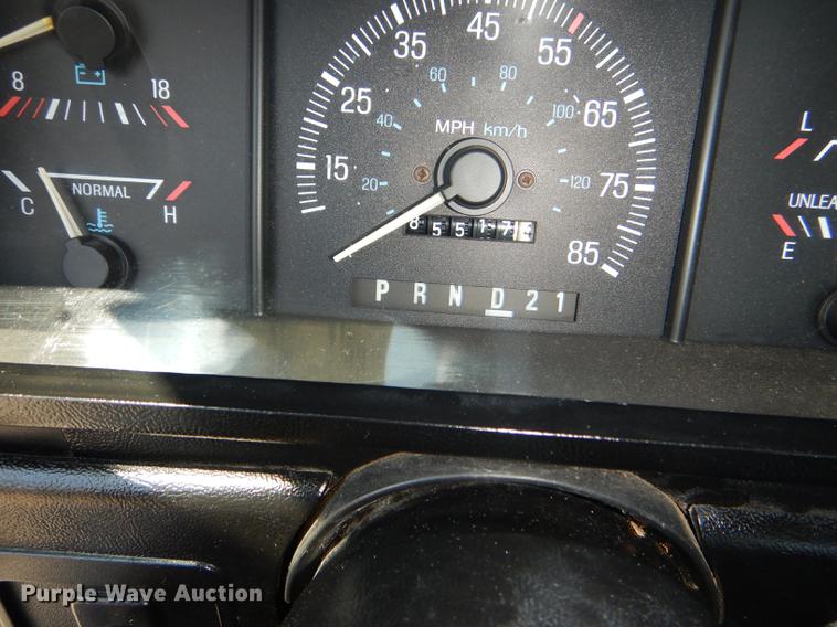 image for item DG1152 1989 Ford F150 pickup truck