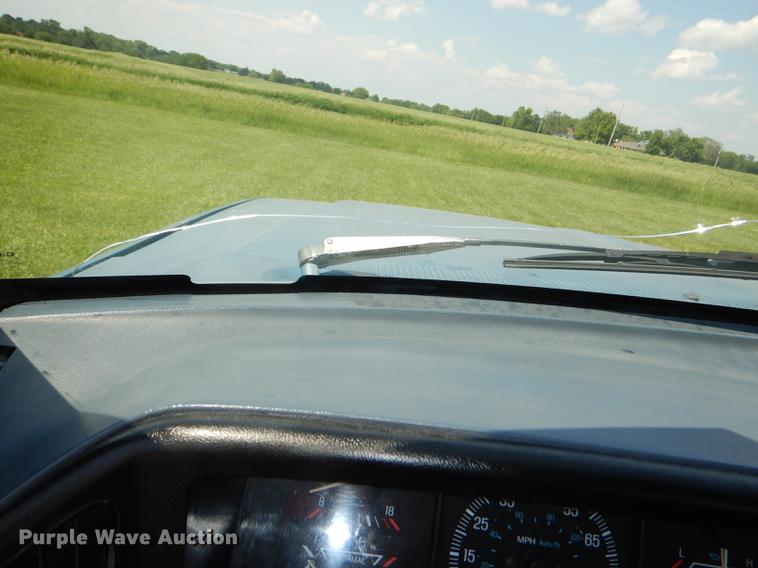 image for item DG1152 1989 Ford F150 pickup truck