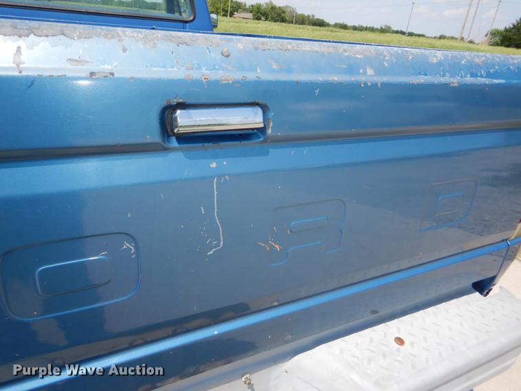 image for item DG1152 1989 Ford F150 pickup truck