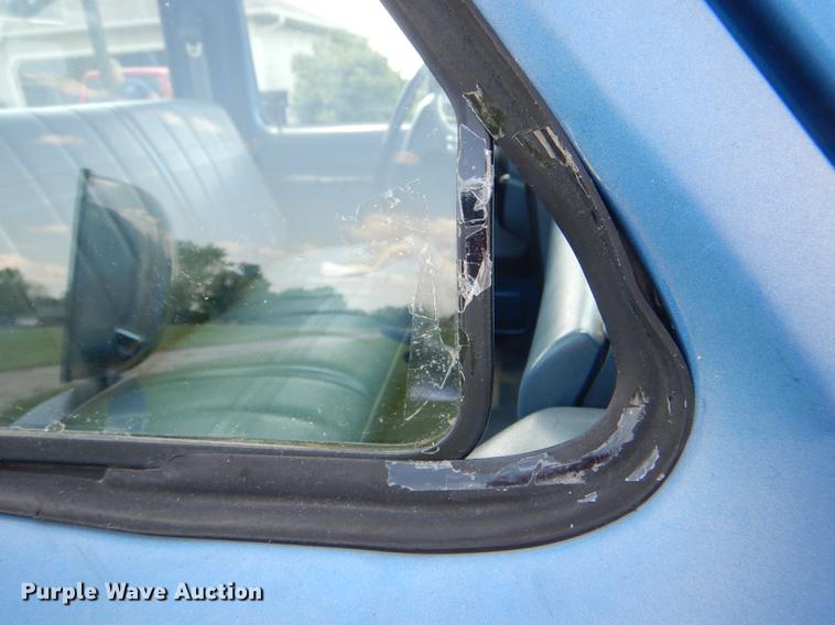 image for item DG1152 1989 Ford F150 pickup truck