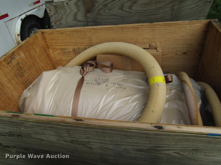 image for item DG1183 (2) fuel tanks