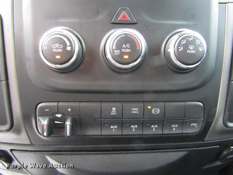 image for item DG1188 2014 Dodge Ram 5500 Crew Cab flatbed truck