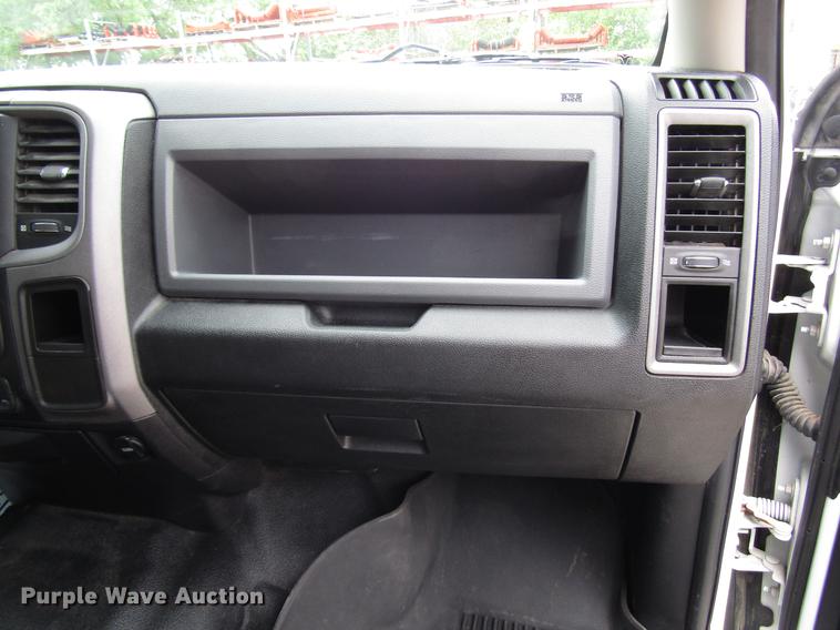 image for item DG1188 2014 Dodge Ram 5500 Crew Cab flatbed truck