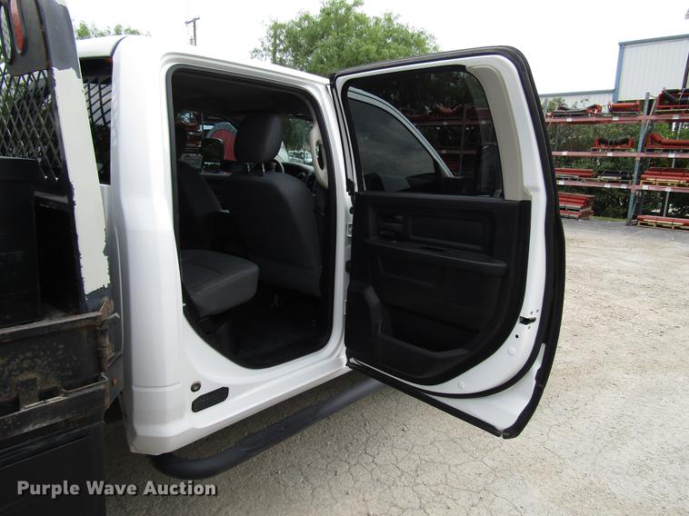 image for item DG1188 2014 Dodge Ram 5500 Crew Cab flatbed truck
