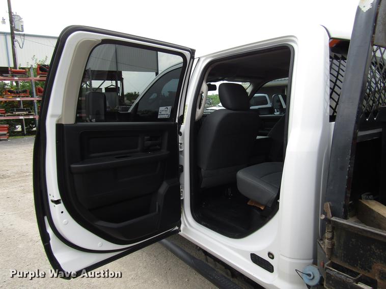 image for item DG1188 2014 Dodge Ram 5500 Crew Cab flatbed truck