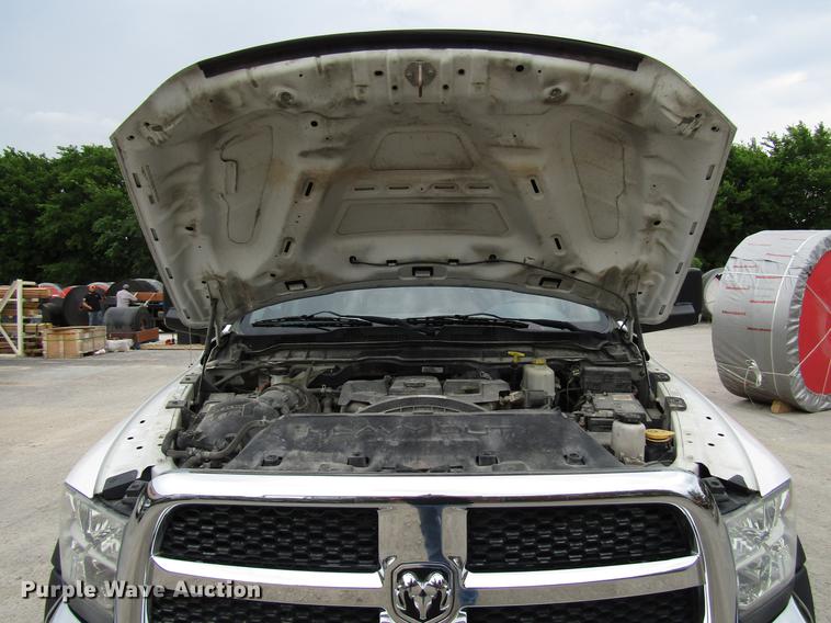 image for item DG1188 2014 Dodge Ram 5500 Crew Cab flatbed truck