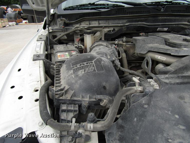 image for item DG1188 2014 Dodge Ram 5500 Crew Cab flatbed truck