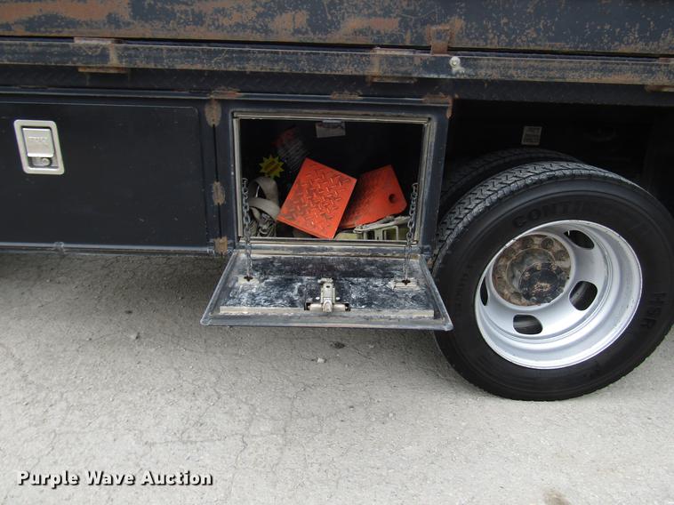 image for item DG1188 2014 Dodge Ram 5500 Crew Cab flatbed truck