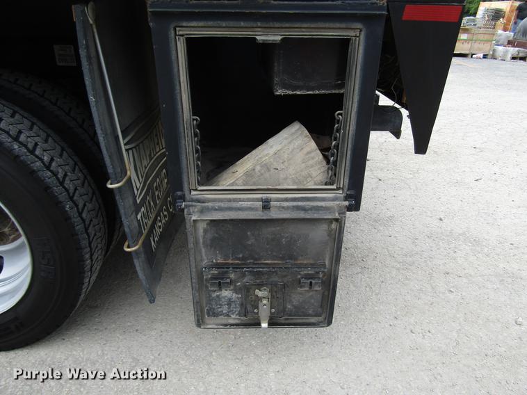 image for item DG1188 2014 Dodge Ram 5500 Crew Cab flatbed truck