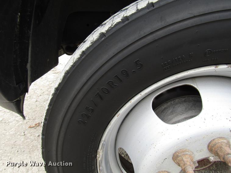 image for item DG1188 2014 Dodge Ram 5500 Crew Cab flatbed truck