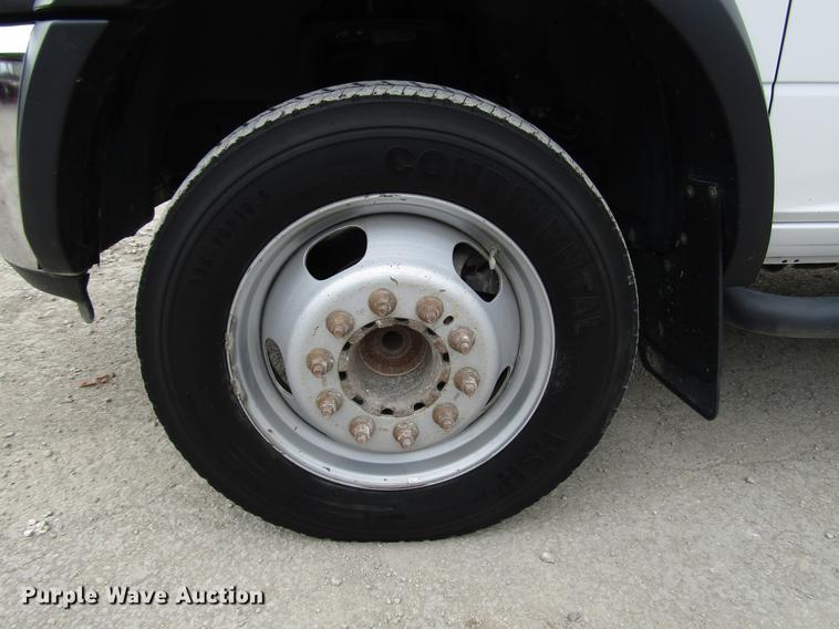 image for item DG1188 2014 Dodge Ram 5500 Crew Cab flatbed truck