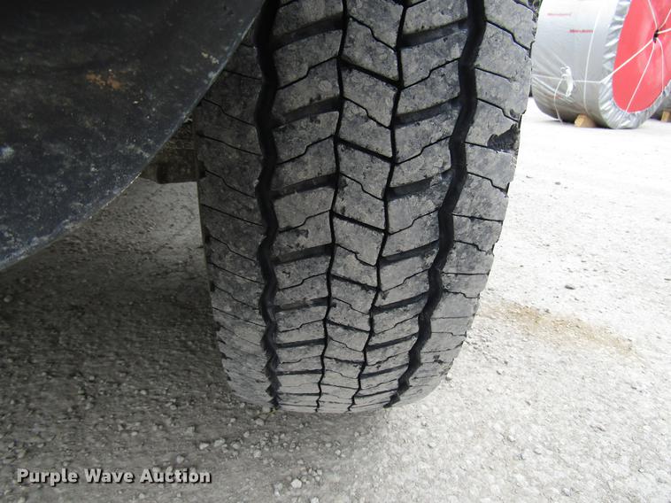 image for item DG1188 2014 Dodge Ram 5500 Crew Cab flatbed truck