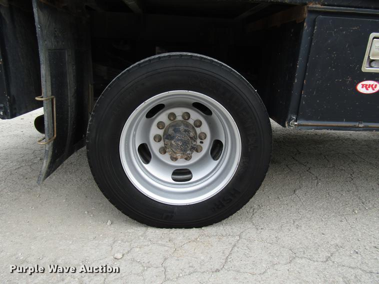 image for item DG1188 2014 Dodge Ram 5500 Crew Cab flatbed truck