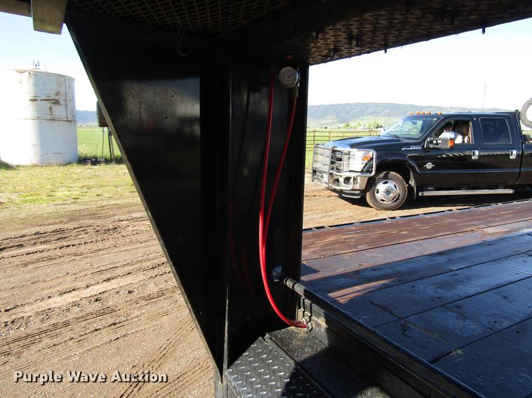 image for item DG1209 2004 Titan equipment trailer