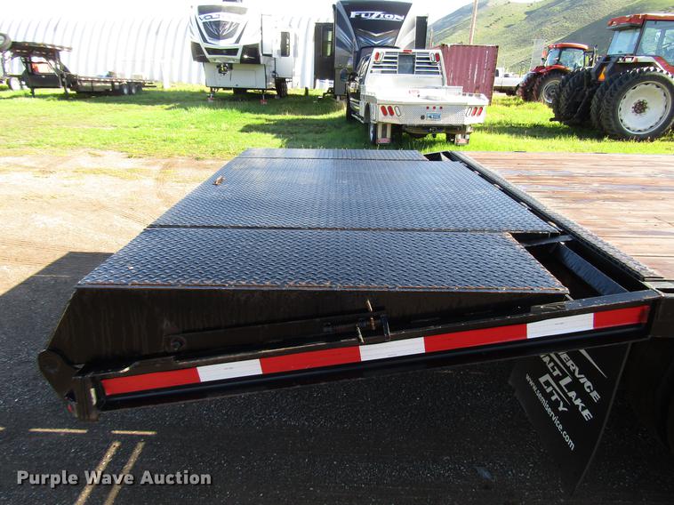 image for item DG1209 2004 Titan equipment trailer