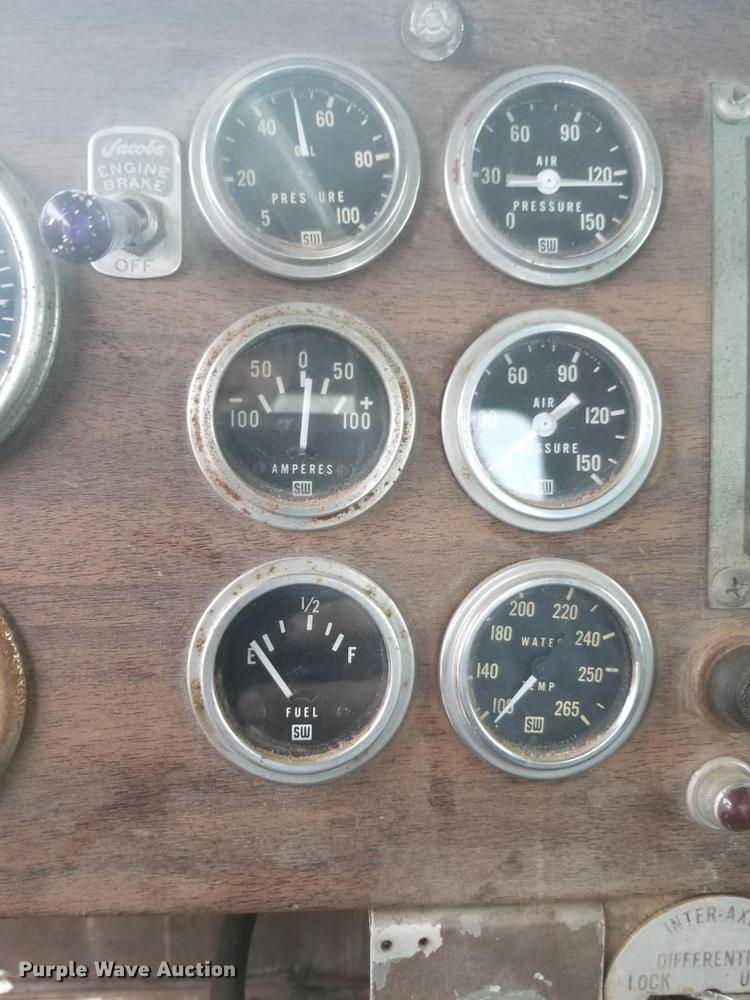 image for item DG1221 1972 Peterbilt 359A truck cab and chassis