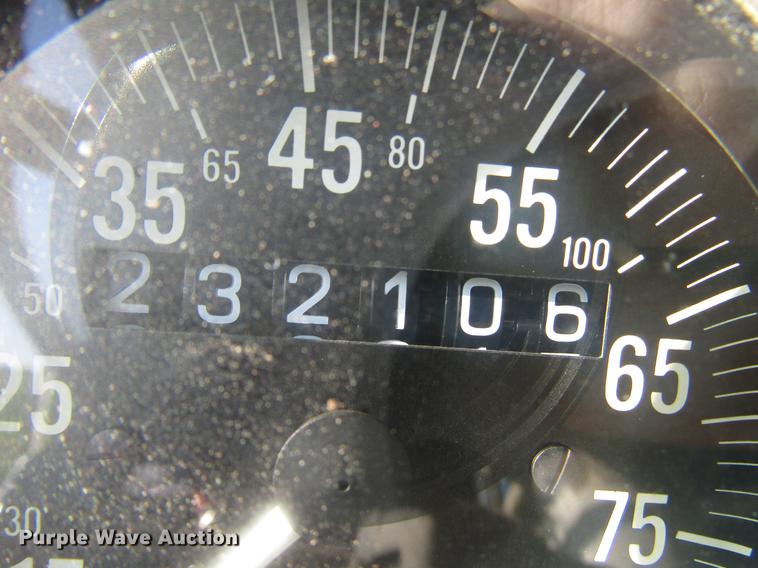 image for item DG1221 1972 Peterbilt 359A truck cab and chassis