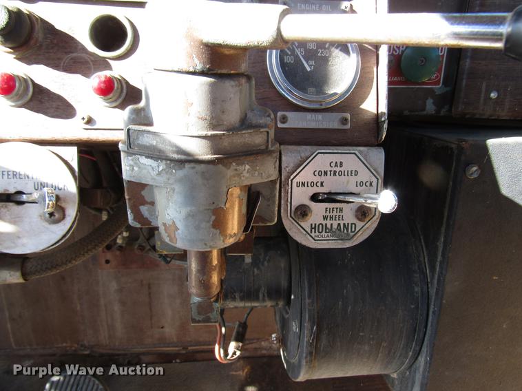 image for item DG1221 1972 Peterbilt 359A truck cab and chassis