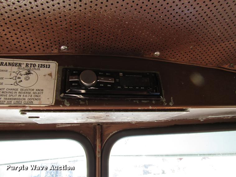 image for item DG1221 1972 Peterbilt 359A truck cab and chassis