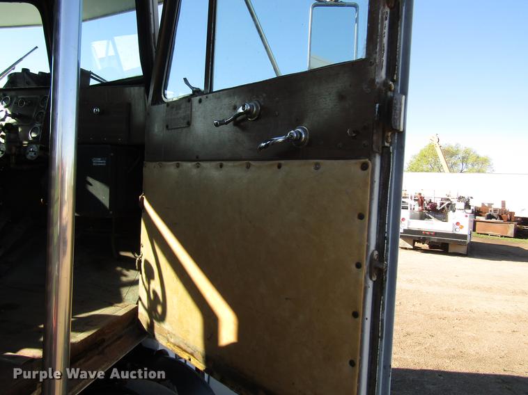 image for item DG1221 1972 Peterbilt 359A truck cab and chassis