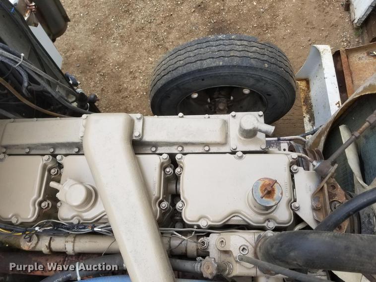 image for item DG1221 1972 Peterbilt 359A truck cab and chassis