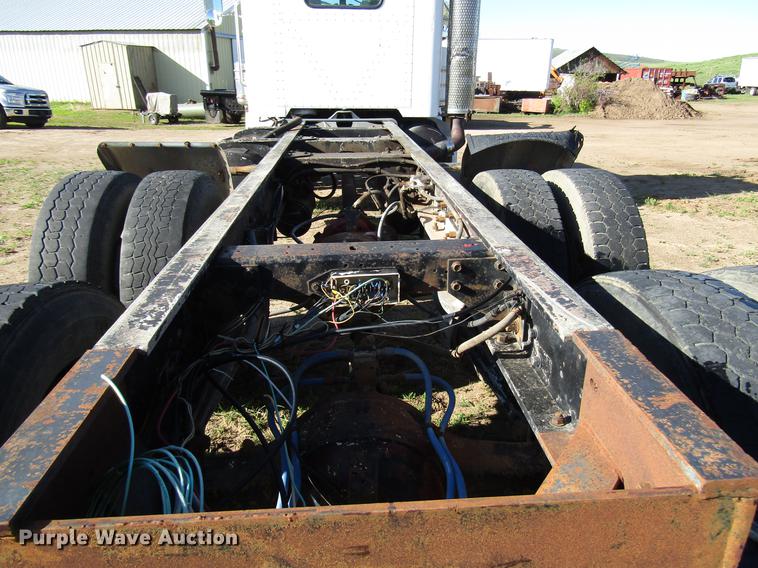 image for item DG1221 1972 Peterbilt 359A truck cab and chassis