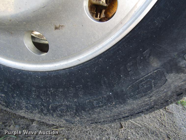 image for item DG1221 1972 Peterbilt 359A truck cab and chassis