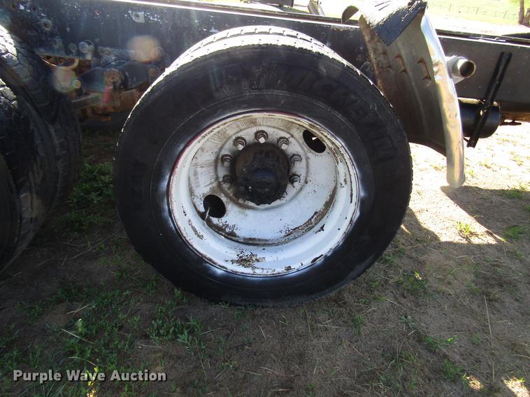 image for item DG1221 1972 Peterbilt 359A truck cab and chassis